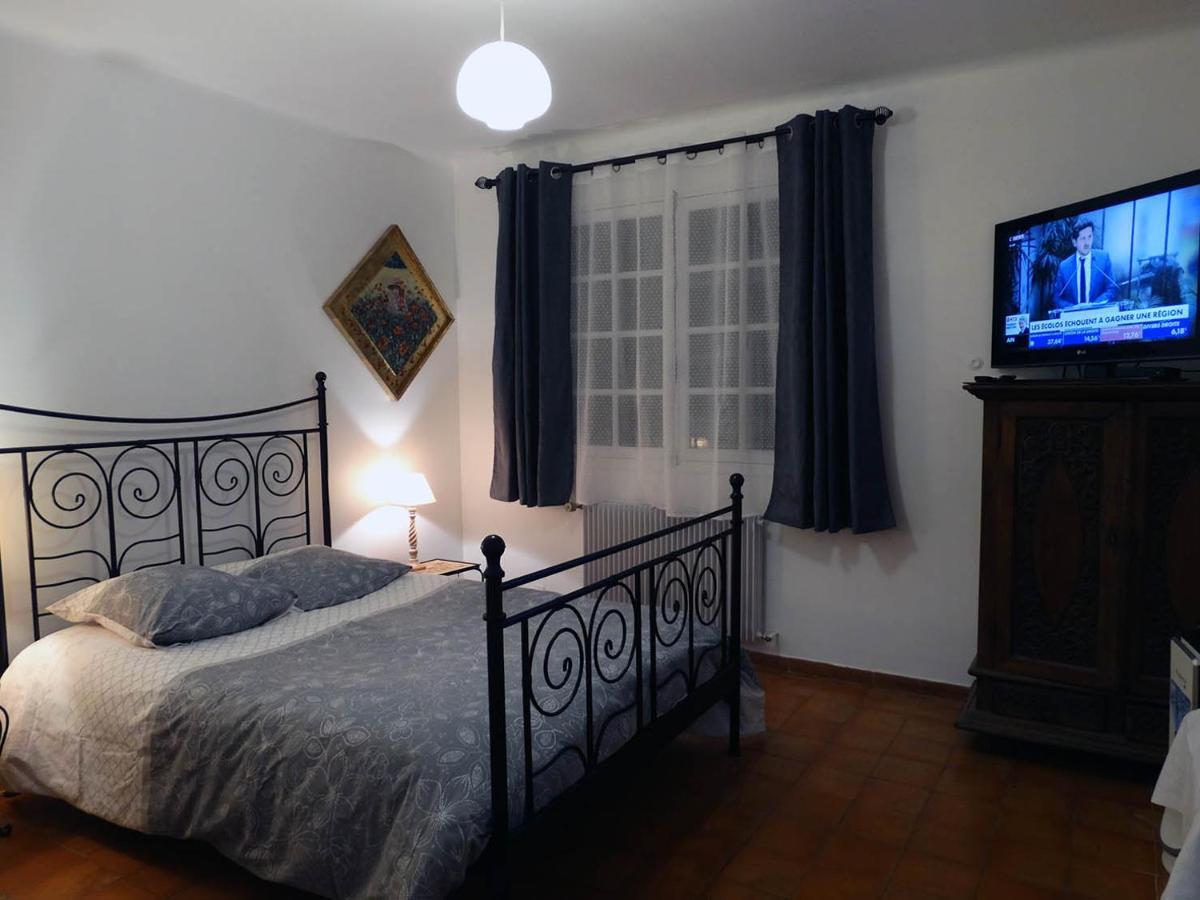 לה פרדה Chambre Dans Propriete La Croix Du Sud מראה חיצוני תמונה